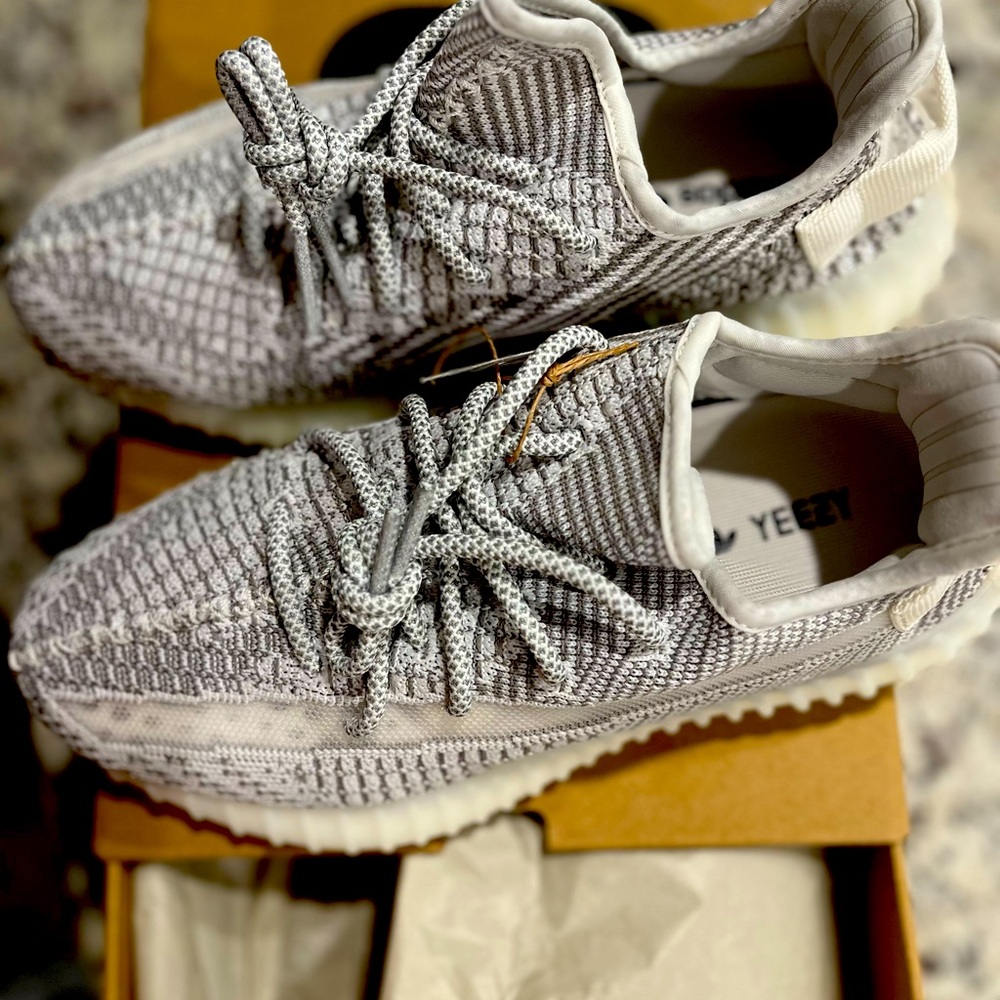 YEEZY BOOST 350 V2 Women’s 6.5